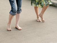 Feet - Katya A + Olga - 2007-12-03 Barefoot trips to Russian towns. Ryazan