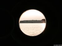 Feet - Katya A + Olga - 2007-12-03 Barefoot trips to Russian towns. Ryazan