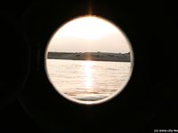 Feet - Katya A + Olga - 2007-12-03 Barefoot trips to Russian towns. Ryazan