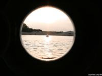 Feet - Katya A + Olga - 2007-12-03 Barefoot trips to Russian towns. Ryazan