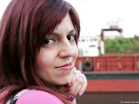 Feet - Katya A + Olga - 2007-12-03 Barefoot trips to Russian towns. Ryazan