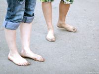 Feet - Katya A + Olga - 2007-12-03 Barefoot trips to Russian towns. Ryazan