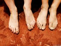 Feet - Katya A + Olga - 2007-12-03 Barefoot trips to Russian towns. Ryazan