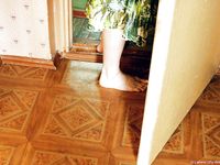 Feet - Katya A + Olga - 2007-12-03 Barefoot trips to Russian towns. Ryazan