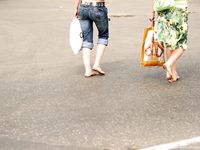 Feet - Katya A + Olga - 2007-12-03 Barefoot trips to Russian towns. Ryazan