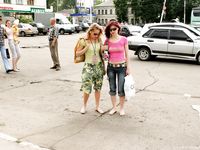 Feet - Katya A + Olga - 2007-12-03 Barefoot trips to Russian towns. Ryazan