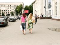 Feet - Katya A + Olga - 2007-12-03 Barefoot trips to Russian towns. Ryazan
