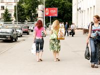 Feet - Katya A + Olga - 2007-12-03 Barefoot trips to Russian towns. Ryazan