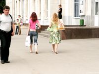 Feet - Katya A + Olga - 2007-12-03 Barefoot trips to Russian towns. Ryazan