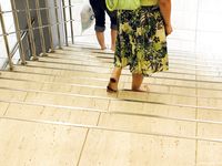 Feet - Katya A + Olga - 2007-12-03 Barefoot trips to Russian towns. Ryazan