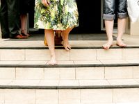 Feet - Katya A + Olga - 2007-12-03 Barefoot trips to Russian towns. Ryazan