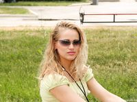 Feet - Katya A + Olga - 2007-12-03 Barefoot trips to Russian towns. Ryazan