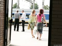 Feet - Katya A + Olga - 2007-12-03 Barefoot trips to Russian towns. Ryazan