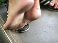 Feet - Katya B + Unknown blonde - 2011-01-14 Mega mall shopping