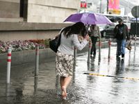 Feet - Katya B - 2010-09-13 Cold rain and wind