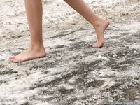 Feet - Katya E - 2011-03-27 Shivering bare feet