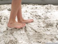 Feet - Katya E - 2011-03-27 Shivering bare feet