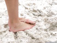 Feet - Katya E - 2011-03-27 Shivering bare feet