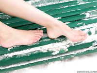 Feet - Katya E - 2011-03-27 Shivering bare feet