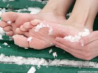 Feet - Katya E - 2011-03-27 Shivering bare feet