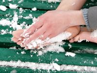 Feet - Katya E - 2011-03-27 Shivering bare feet