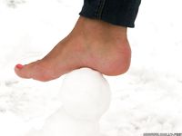 Feet - Kristina - 2012-04-05 Spring thaw