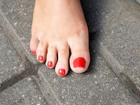 Feet - Kristina A - 2014-04-15 Summer barefoot fun