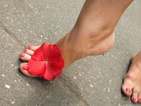 Feet - Kristina A - 2014-04-15 Summer barefoot fun