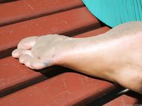 Feet - Kristina A - 2014-04-15 Summer barefoot fun