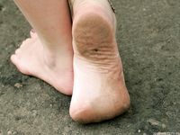 Feet - Ksenia B - 2011-07-02 Different barefoot experience