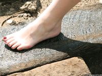 Feet - Ksenia B - 2011-07-02 Different barefoot experience
