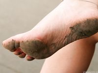 Feet - Ksenia B - 2011-07-02 Different barefoot experience