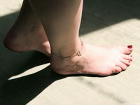 Feet - Ksenia B - 2011-07-02 Different barefoot experience