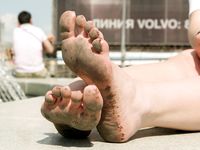 Feet - Ksenia B - 2011-07-02 Different barefoot experience