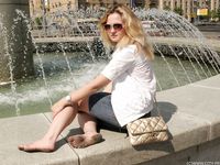 Feet - Ksenia B - 2011-07-02 Different barefoot experience