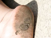 Feet - Ksenia B - 2011-07-02 Different barefoot experience