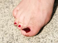 Feet - Ksenia B - 2011-07-02 Different barefoot experience