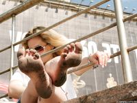 Feet - Ksenia B - 2011-07-02 Different barefoot experience