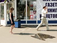 Feet - Ksenia C - 2011-11-14 Barefoot in summer city