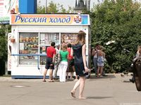 Feet - Ksenia C - 2011-11-14 Barefoot in summer city