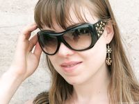 Feet - Ksenia C - 2011-11-14 Barefoot in summer city