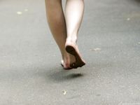 Feet - Ksenia C - 2011-11-14 Barefoot in summer city