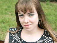 Feet - Ksenia C - 2011-11-14 Barefoot in summer city