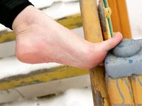 Feet - Ksenia D - 2013-03-13 Tall girl in the snow