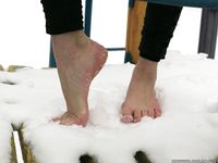 Feet - Ksenia D - 2013-03-13 Tall girl in the snow