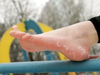 Feet - Ksenia D - 2013-03-13 Tall girl in the snow