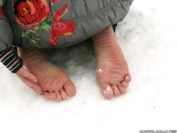 Feet - Ksenia D - 2013-03-13 Tall girl in the snow