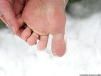 Feet - Ksenia D - 2013-03-13 Tall girl in the snow