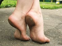 Feet - Ksenia E - 2013-10-26 Summer heat