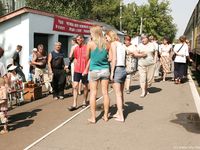 Feet - Ksusha A + Ira - 2008-05-04 Barefoot trips to Russian towns. Kamyshino
